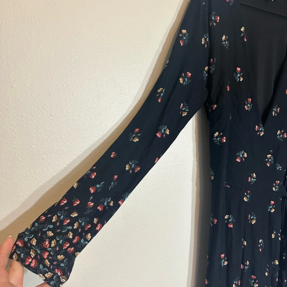 LOFT Black Floral Long Sleeve Wrap Dress - Picture 4 of 9